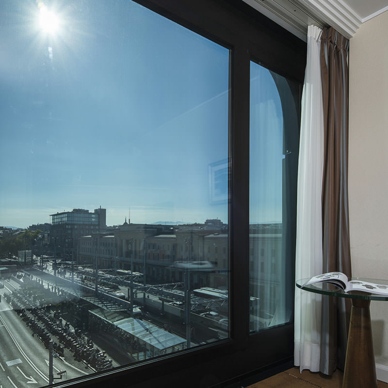 Fenster mit SageGlass im Warwick Hotel in Genf