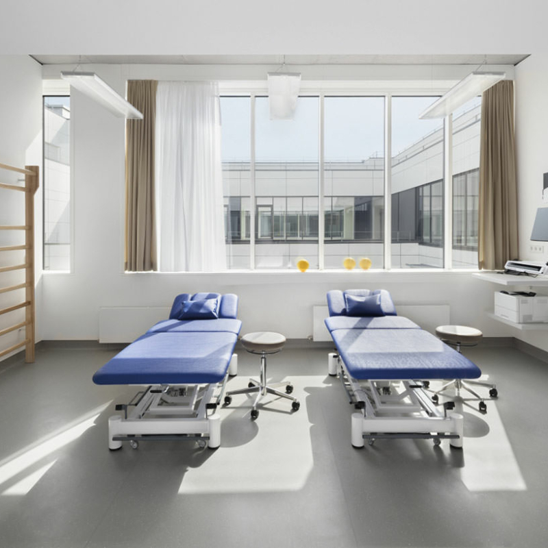 Blick in ein Patientenzimmer des ITZ Freiburg