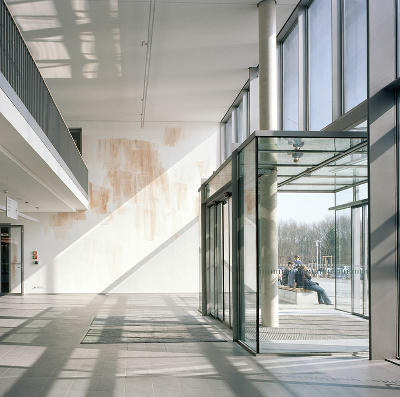 Titelbild der aktuellen Ausgabe des Magazins COME INN „Ideen für einladende Tageslicht-Architektur mit Glas“